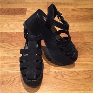 FINAL PRICE DROP* YRU Chariot Platform Sandals